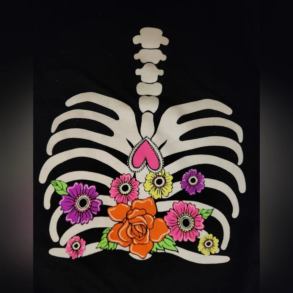 🎃Girls Halloween Tee 👻 - Picture 3 of 4